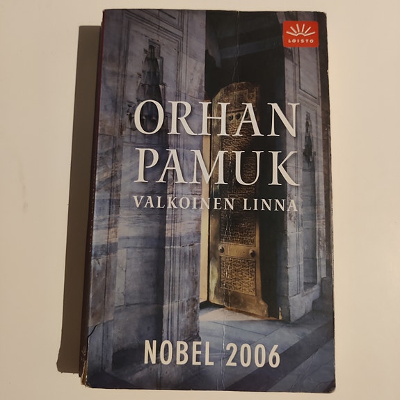 Orphan Pamuk Valkoinen linna