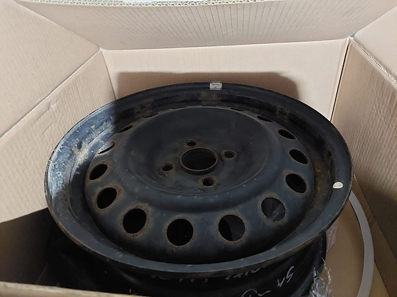 6x15" 4x114,3 Nissan peltivanteet 4kpl