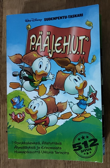 Pääjehut sudenpentu-taskari