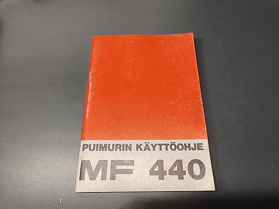 Massey Ferguson 440 leikkuupuimurin käyttöohjekirja