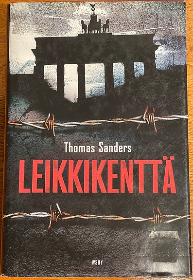 Leikkikenttä - Thomas Sanders