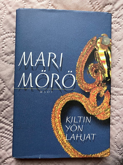Kirja Mari Mörö "kiltin yön lahjat"