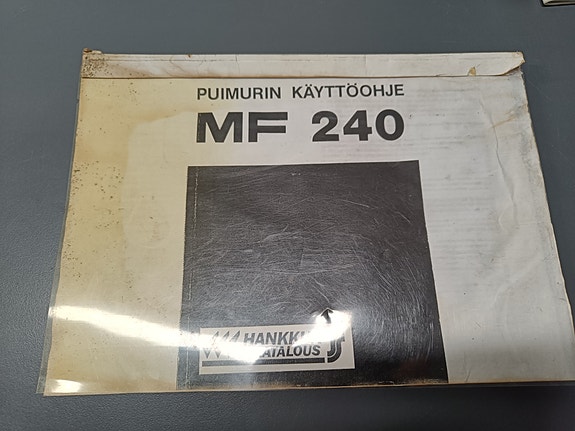 Massey Ferguson 240 leikkuupuimurin käyttöohje