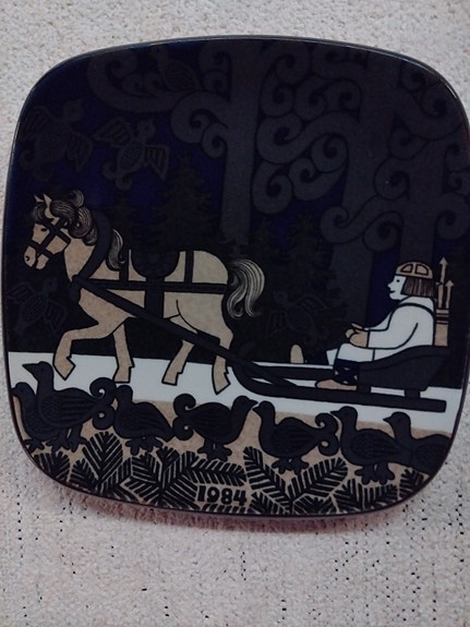 Arabia Kalevala keräily vuosilautanen 1984