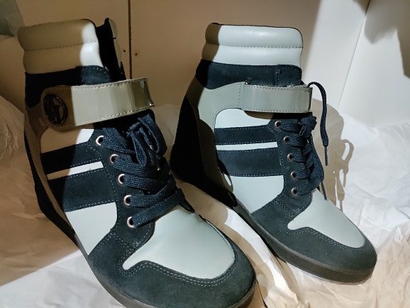 Product image 1 of 5