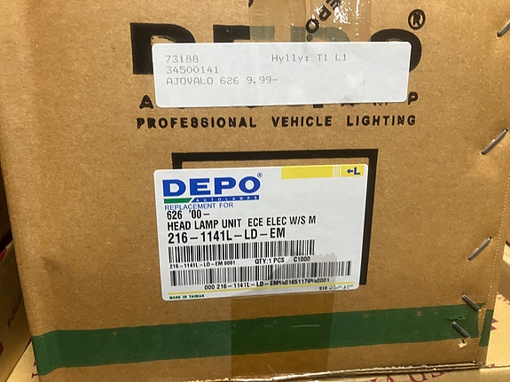 Mazda 323 BA Sedan Oikea/Vasen Ajovaloumpio 94-97