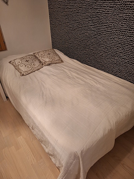 Valkoinen päiväpeitto 120cm sänkyyn