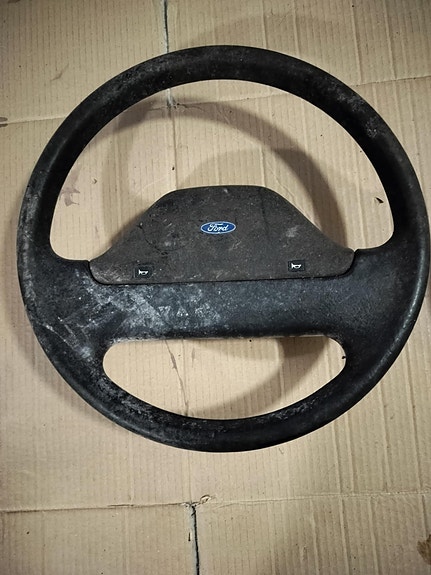 Ohjauspyörä Ford