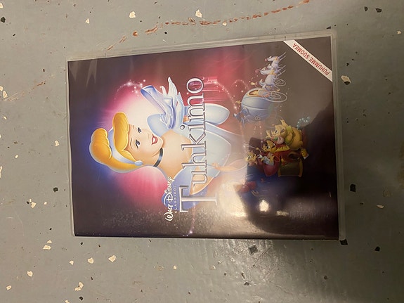 Tuhkimo dvd