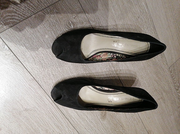 Tamaris mustat kengät, 38