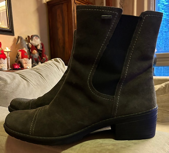Uudenveroiset Legero-nilkkurit (goretex). Koko 39.