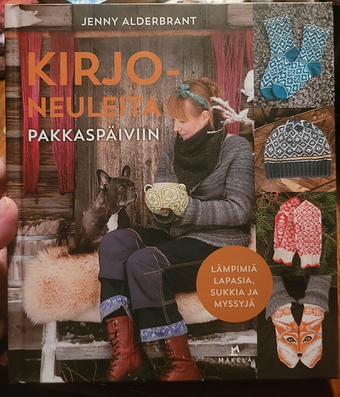 Kirjoneuleita pakkaspäiviin