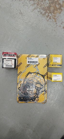 Kawasaki KX 250F Moottorin osia 40009M07700 23.cbs43004 03.4340 34.4339