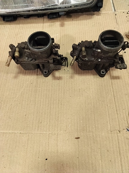 Kaasutin Ford Escort 1.3 -75