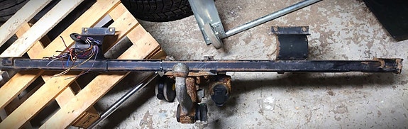 BMW E34 irroitettava vetokoukku.