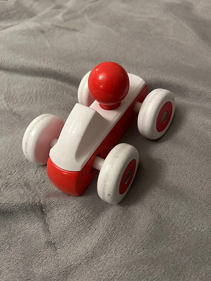 Hape puuauto