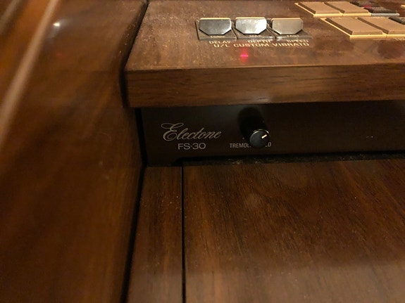 Ostetaan YAMAHA Electrone sähköurut