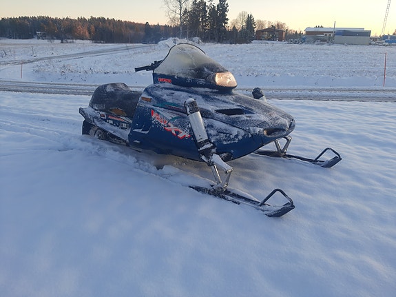 Yamaha V-Max 600 XT Moottorikelkka