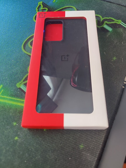 OnePlus nord ce 2 kuoret