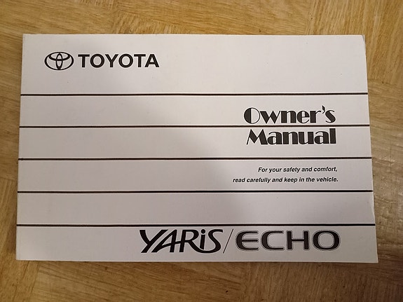 Toyota Yaris käyttöohjekirja