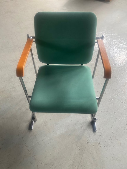 Avarte PK206 tuoli vihreä Yrjö Kukkapuro design