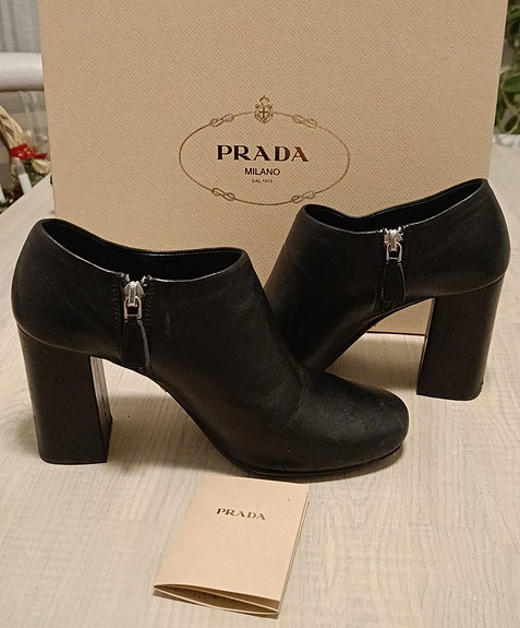 Prada nilkkurit