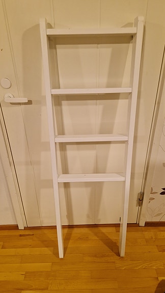 Unipuu kerrossängyn tikkaat
