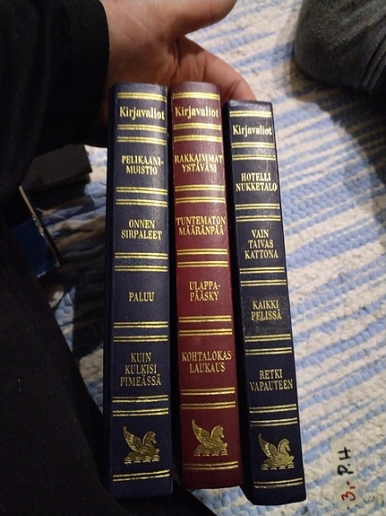 3 Kirjavaliota,