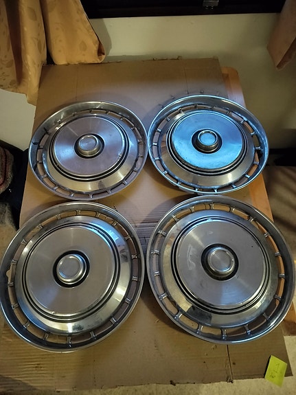 Ford Granada 72-77, pölykapselit 14"