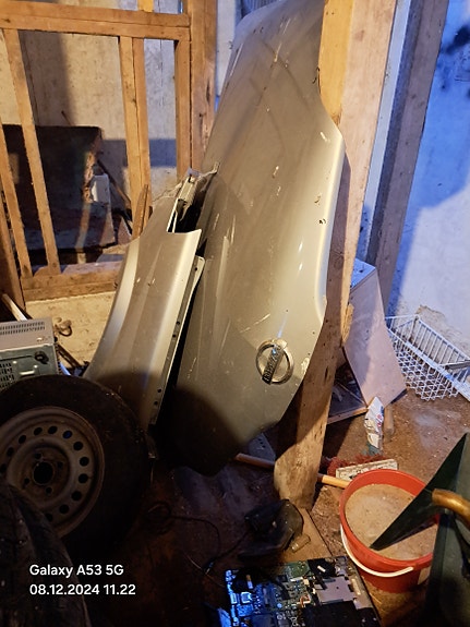 Nissan primera oik umpio ja vasen peili sekä oikea lokasuoja