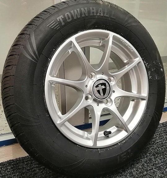 175/70R13 4x100 aluvanteella peräkärryyn