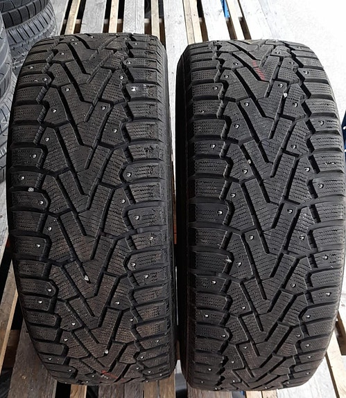 235/50 R18" käytetyt nastarenkat