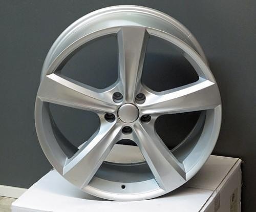 UUDET alumiinivanteet 7,5x17" 5x120