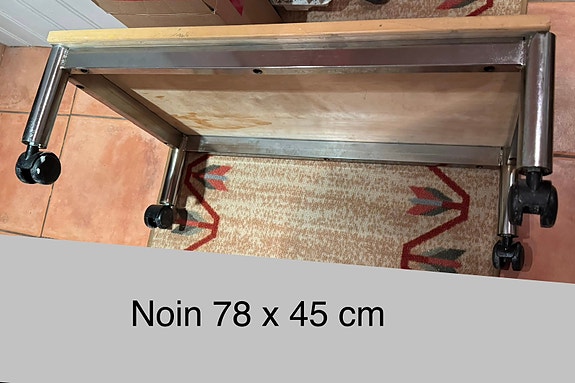 Metalliset lipaston jalat
