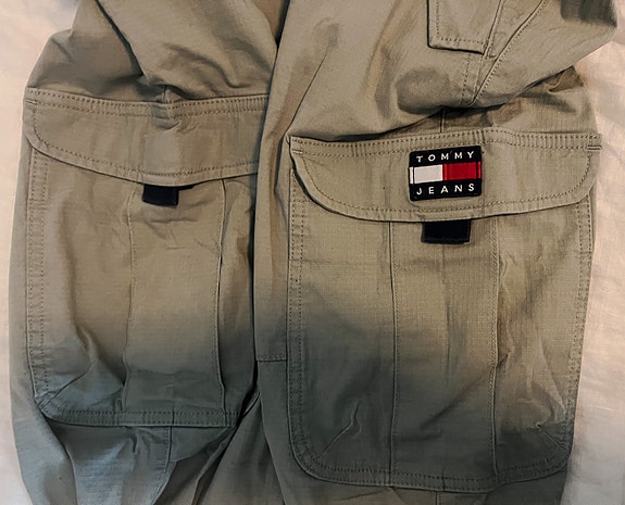 Tommy Hilfiger housut. Laadukkaat ja tyylikkäät.