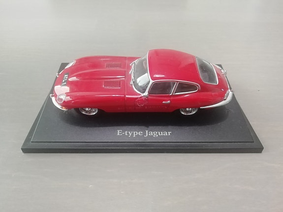 Jaguar E-type pienoismalli keräilyauto