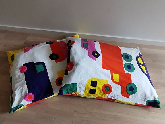 Marimekko Ratsu-tyynyliinat ja tyynyt