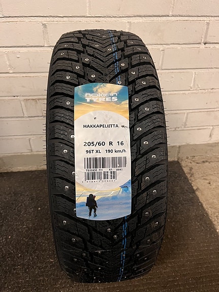 205/60R16 Nokian Hakkapeliitta 10 uudet