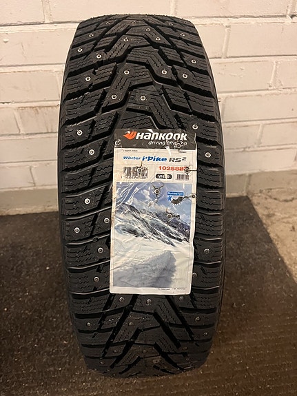 185/65R15 Hankook nastarenkaat uudet
