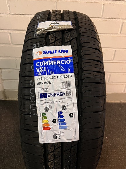 215/65R16C Sailun kesärenkaat uudet
