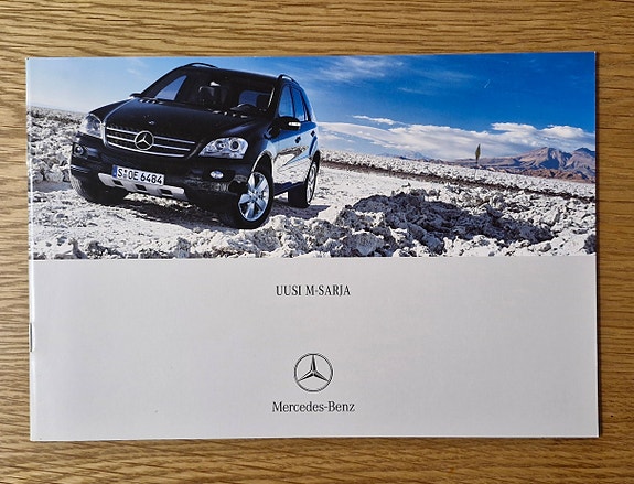 Mercedes-Benz M -esite 2005