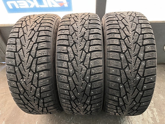215/50R17 Nokian Hakkapeliitta 7 nastarenkaat