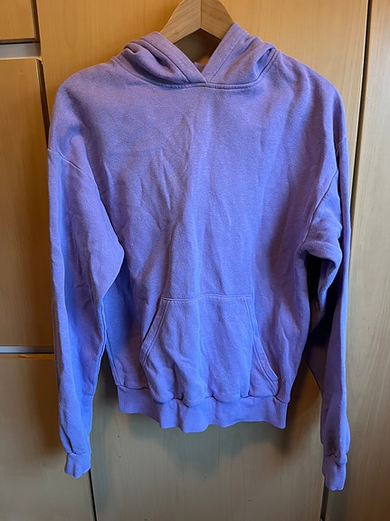 Violetti huppari 170