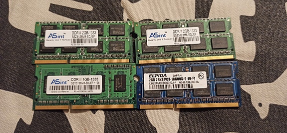 Kannettavan muistit DDR3 2gb