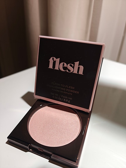 Highlighting powder