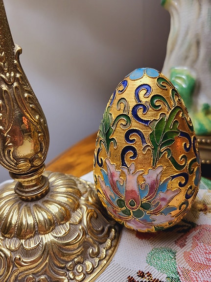 Cloisonne muna