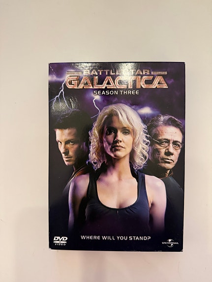 Myydään Battlestar Galactica DVD kausi 3