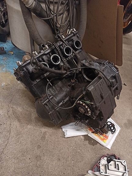 Suzuki GSX600F Moottori