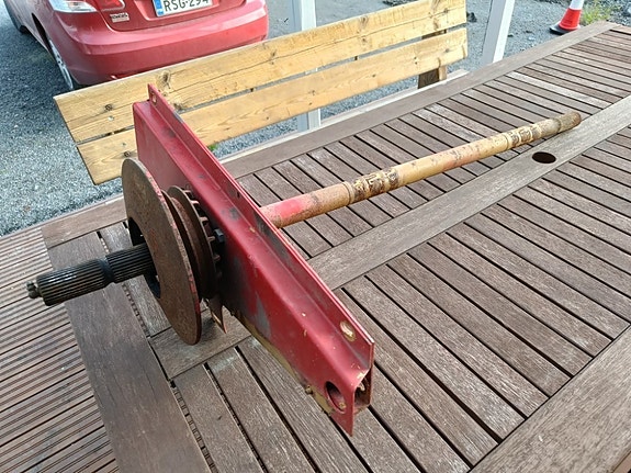 Massey Ferguson 16 puimurin pääakseli