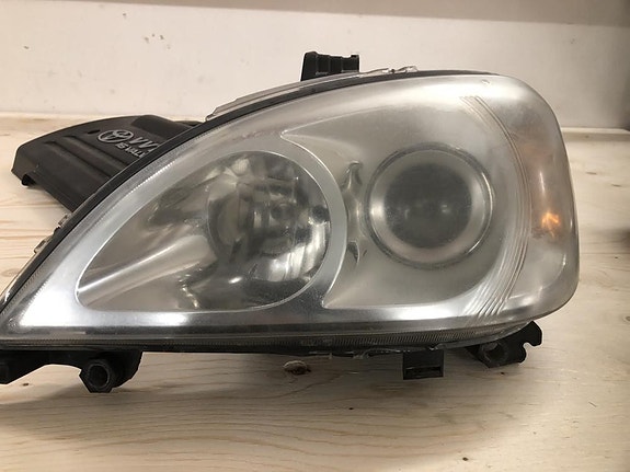 Mercedes ML w163 xenon ajovalot